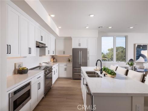 414  Main  420  Street, Huntington Beach, CA