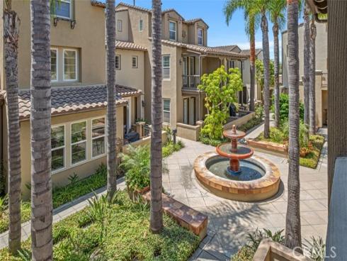 21265  Baeza Circle  , Huntington Beach, CA
