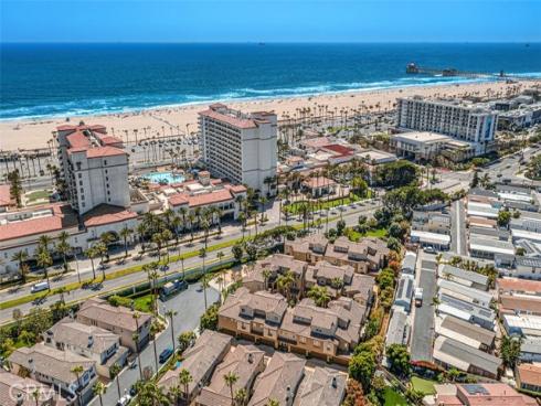 21265  Baeza Circle  , Huntington Beach, CA