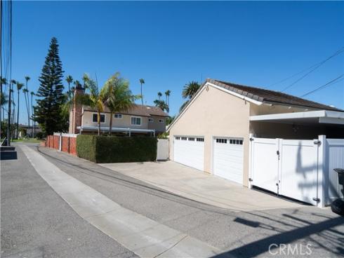 920 11th , Huntington Beach, CA
