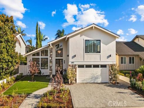 6882 Loyola Drive