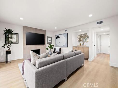 6882 Loyola Drive, Huntington Beach, CA