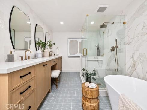 6882 Loyola Drive, Huntington Beach, CA