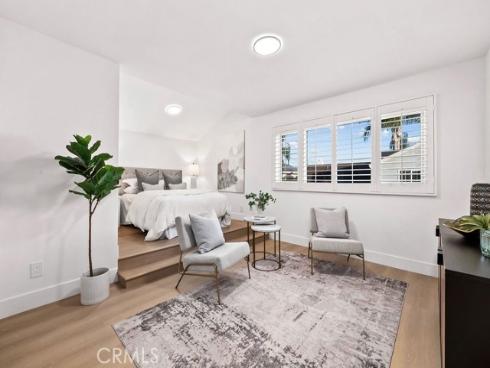6882 Loyola Drive, Huntington Beach, CA