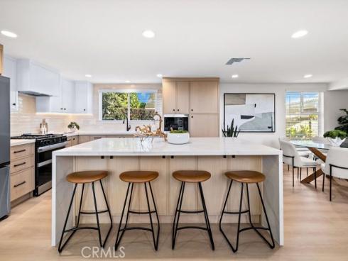 6882 Loyola Drive, Huntington Beach, CA