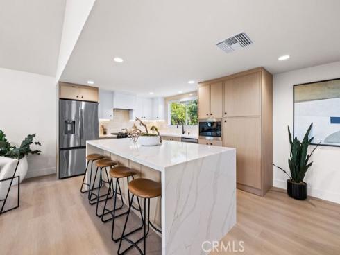 6882 Loyola Drive, Huntington Beach, CA
