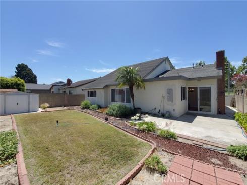 6631  Wrenfield   Drive, Huntington Beach, CA
