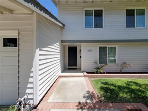 6631  Wrenfield   Drive, Huntington Beach, CA