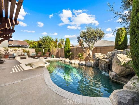 6792 Loyola Drive, Huntington Beach, CA