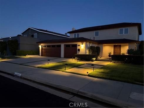 6792 Loyola Drive, Huntington Beach, CA
