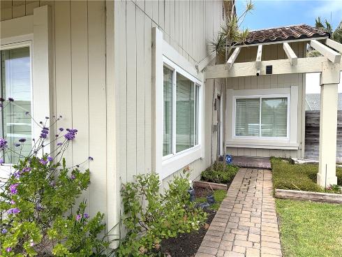 21081 White Horse Ln , Huntington Beach, CA