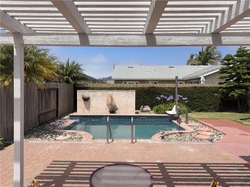 21081 White Horse Ln , Huntington Beach, CA