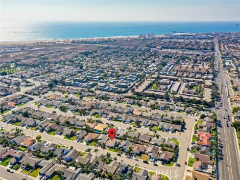 21081 White Horse Ln , Huntington Beach, CA