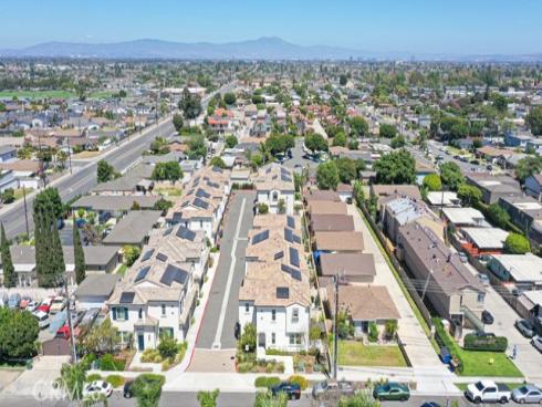 17540 Cameron 102 , Huntington Beach, CA