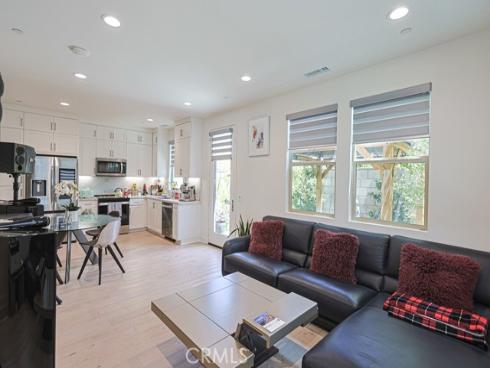 17540 Cameron 102 , Huntington Beach, CA