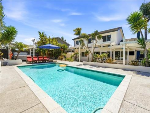17982 Dellglen Circle, Huntington Beach, CA