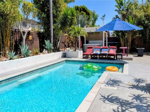 17982 Dellglen Circle, Huntington Beach, CA