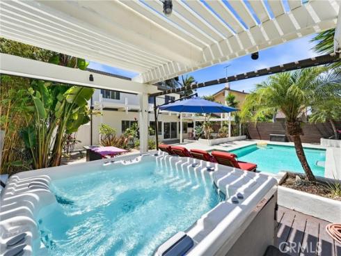 17982 Dellglen Circle, Huntington Beach, CA