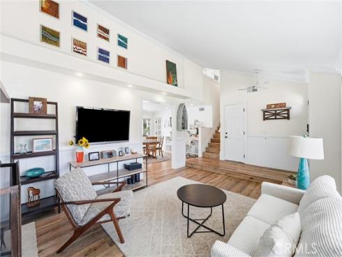 17982 Dellglen Circle, Huntington Beach, CA