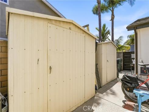 17982 Dellglen Circle, Huntington Beach, CA