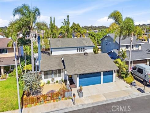 17982 Dellglen Circle, Huntington Beach, CA
