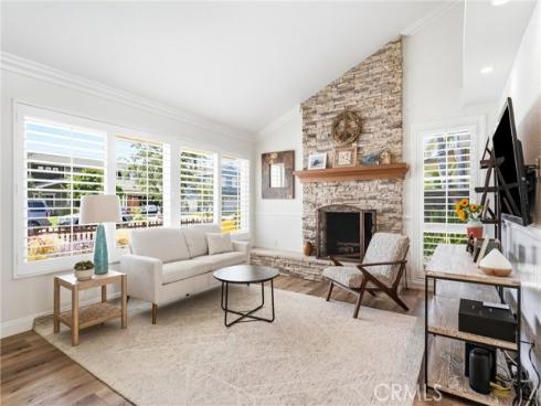 17982 Dellglen Circle, Huntington Beach, CA