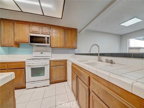 7872 Seabreeze 62 Drive, Huntington Beach, CA