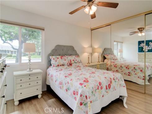 8566 Trinity 816D Circle, Huntington Beach, CA