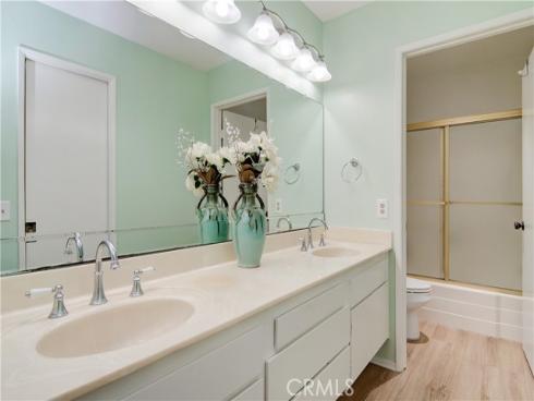 8566 Trinity 816D Circle, Huntington Beach, CA