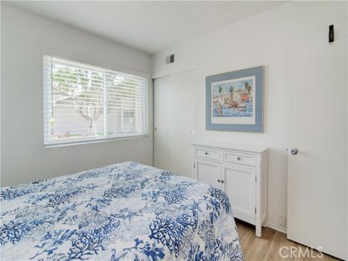 8566 Trinity 816D Circle, Huntington Beach, CA