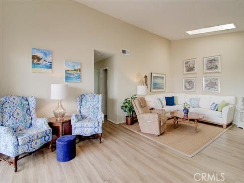 8566 Trinity 816D Circle, Huntington Beach, CA