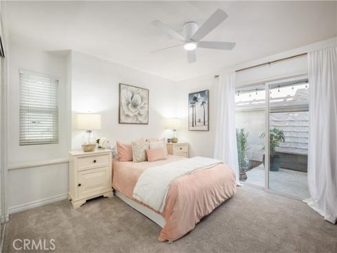 4682  Warner  C110 , Huntington Beach, CA
