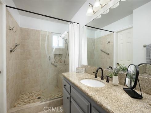 4682  Warner  C110 , Huntington Beach, CA