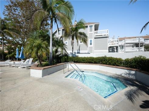 4682  Warner  C110 , Huntington Beach, CA