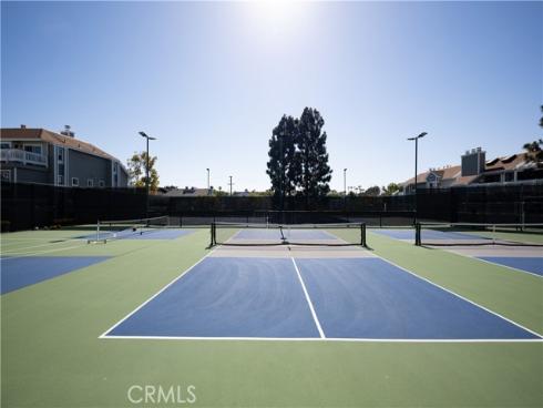 4682  Warner  C110 , Huntington Beach, CA