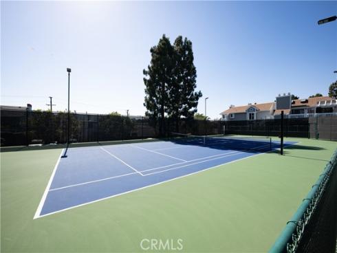 4682  Warner  C110 , Huntington Beach, CA