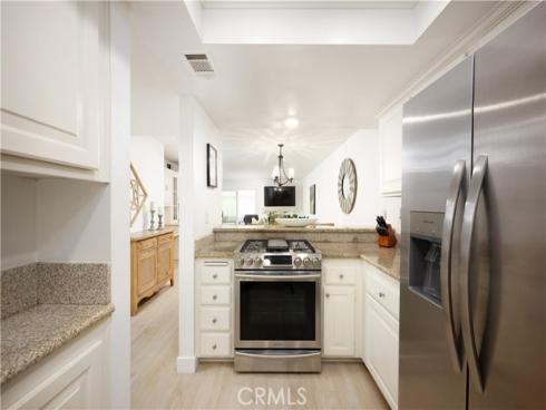 4682  Warner  C110 , Huntington Beach, CA