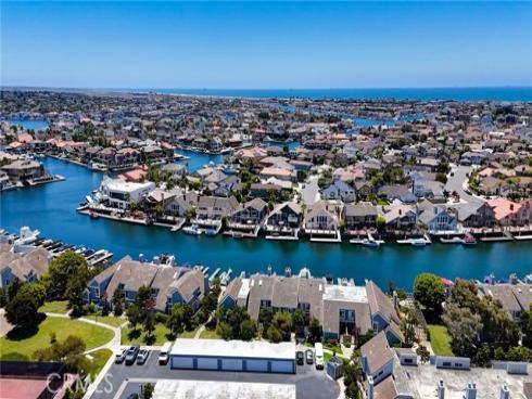 16101  Saint Croix   Circle, Huntington Beach, CA