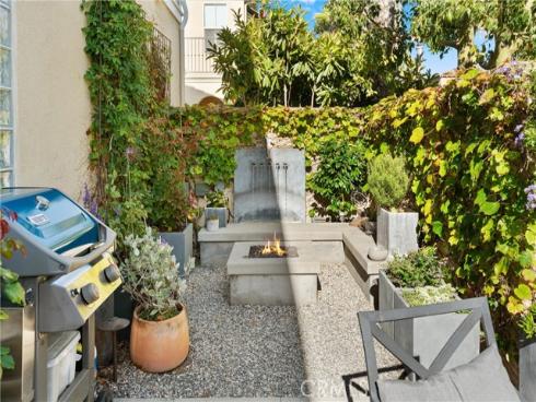 8239  Noelle   Drive, Huntington Beach, CA