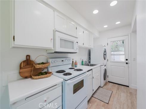 19760 Kingswood , Huntington Beach, CA
