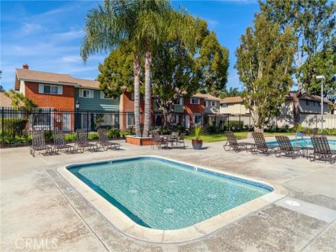 19760 Kingswood , Huntington Beach, CA