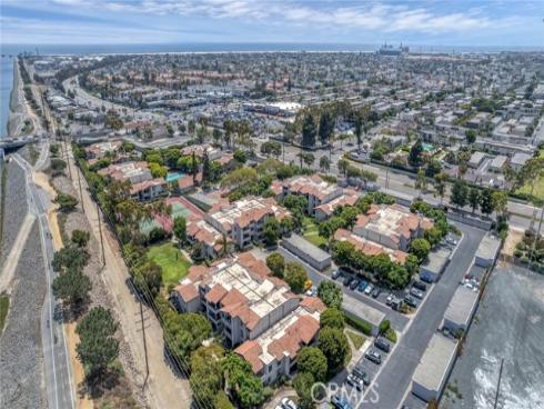 21372 Brookhurst 322 Street, Huntington Beach, CA