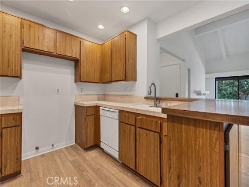 21372 Brookhurst 322 Street, Huntington Beach, CA