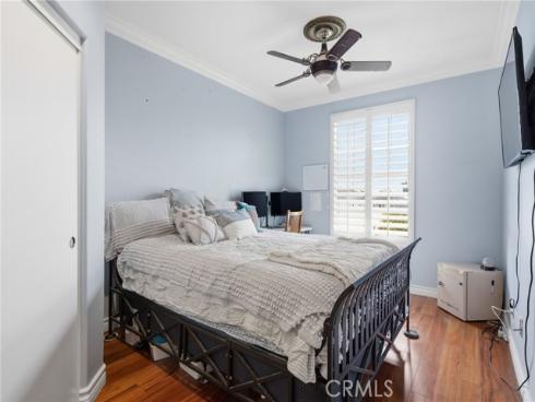 7124 Forest Glen Drive, Huntington Beach, CA