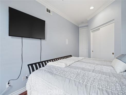7124 Forest Glen Drive, Huntington Beach, CA