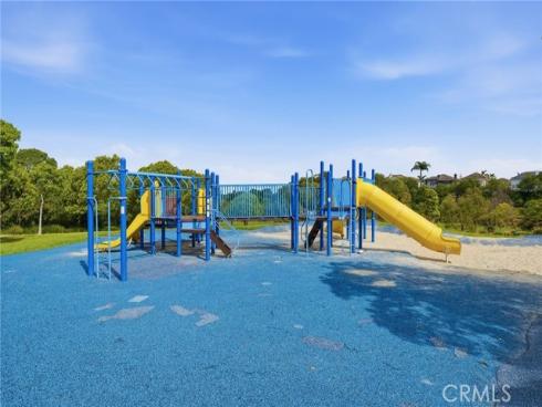 7124 Forest Glen Drive, Huntington Beach, CA