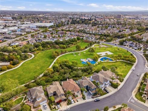 7124 Forest Glen Drive, Huntington Beach, CA