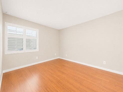 8877 Tulare 313D Drive, Huntington Beach, CA