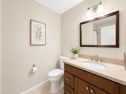 8877 Tulare 313D Drive, Huntington Beach, CA