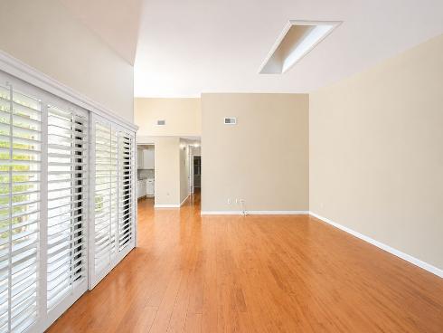 8877 Tulare 313D Drive, Huntington Beach, CA